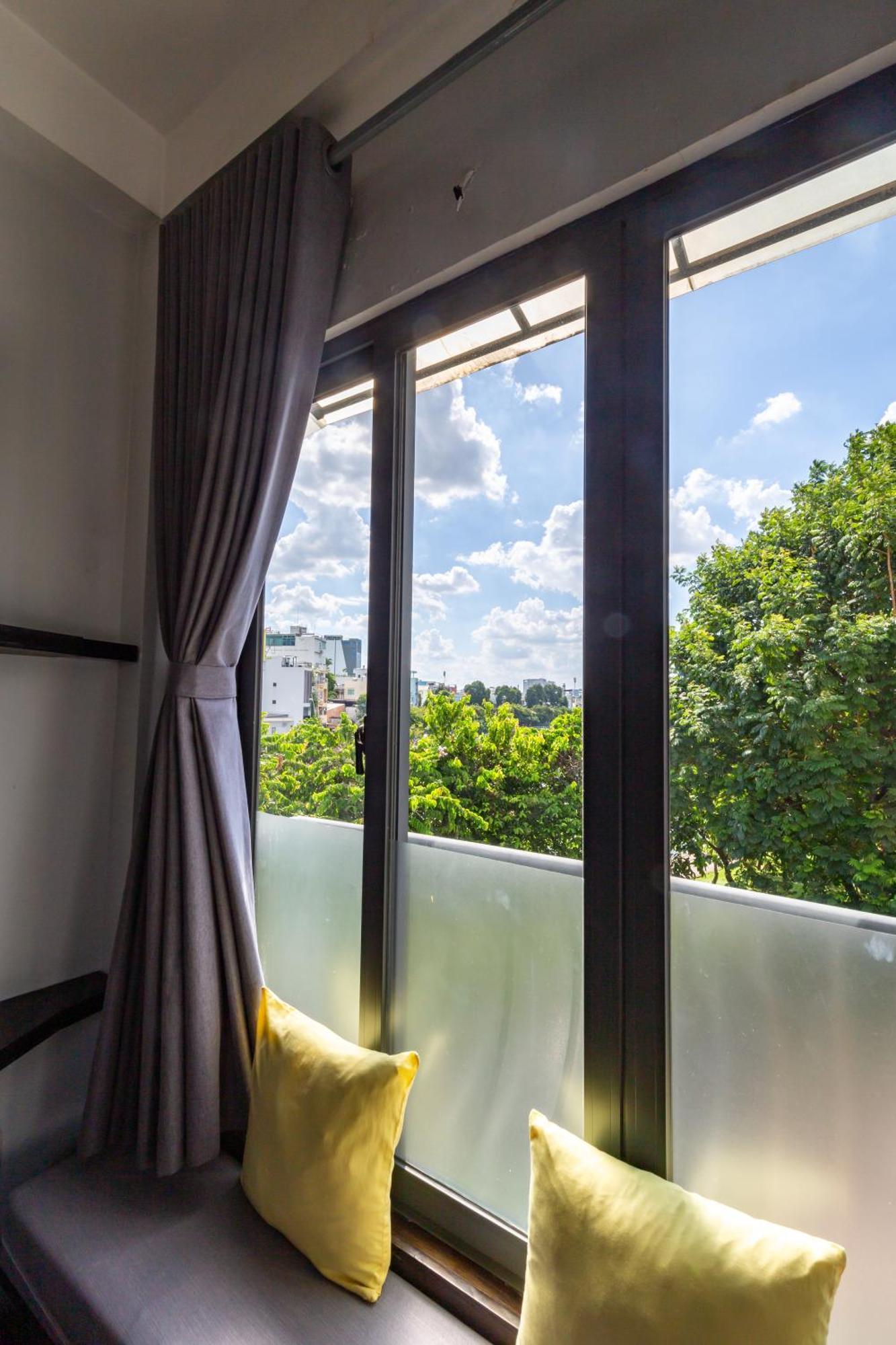Cozy Riverview Of Livinginn Ho Chi Minh City Bagian luar foto